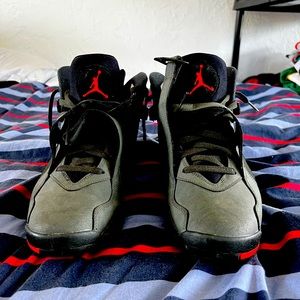 Retro Jordan 8’s Sz12 Green and Black